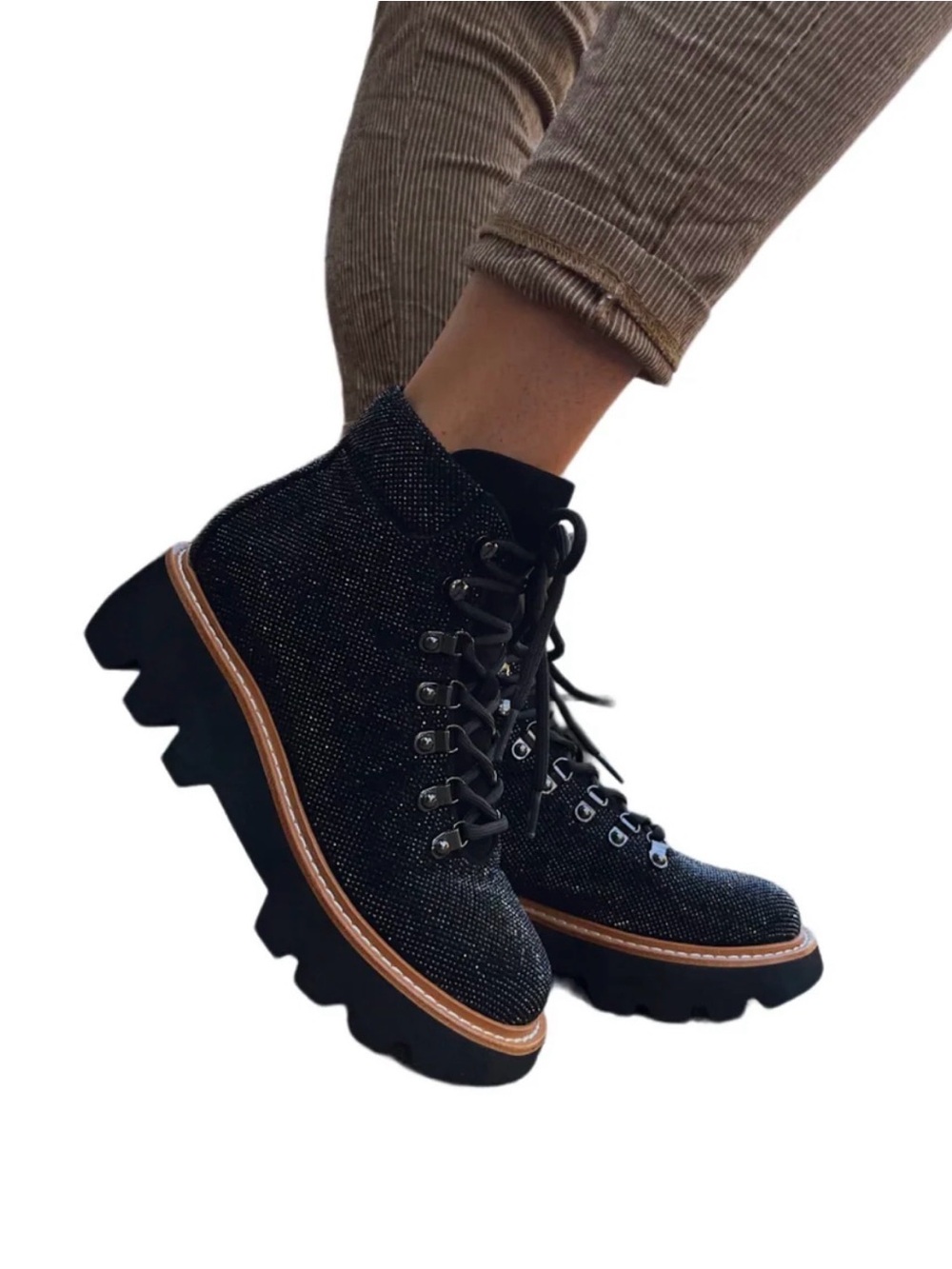 LOLA CRUZ WOMEN'S FLAT ANKLE BOOTS NEGRO